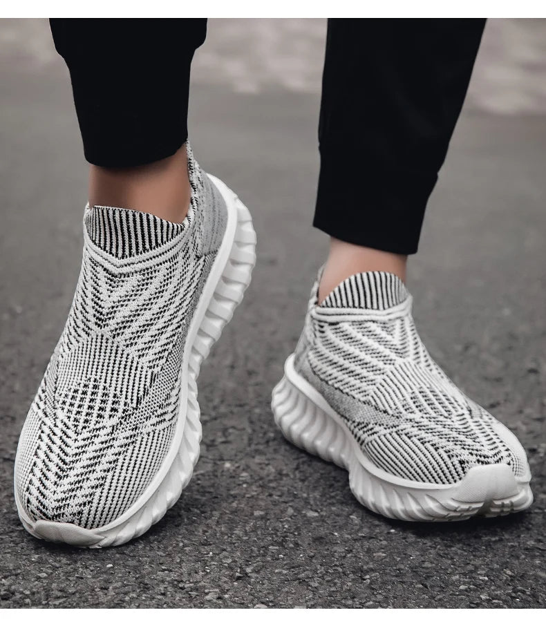 2025 Men Women Shoes Comfortable Sneakers for Men Women Fashion Light Casual Shoes Slip-on Plus Size Couple Shoes
