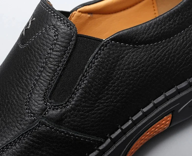 Leather Casual Sneakers for Men Handmade Shoes New Fashion Waterproof Fashion Trendy Male Driving Shoes Versatile Hiking Shoes