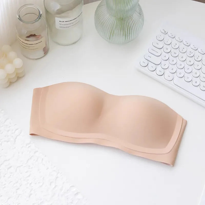 Underwear for Women with Small Bust: Padded, Thin, Strapless, Side-Supporting, Breathable Bandeau, Wrap-Style, Backless Bra