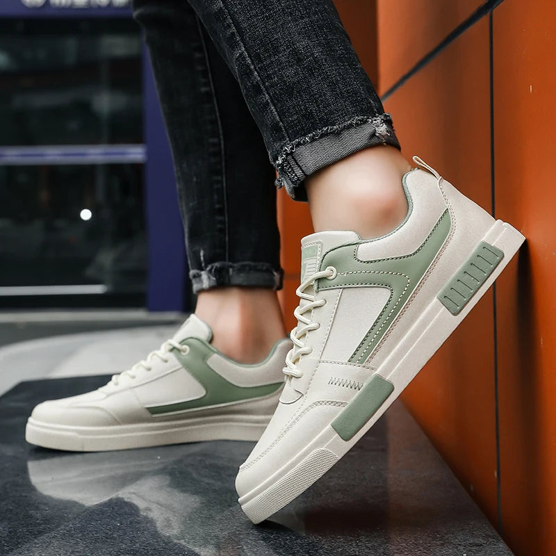 Men's shoes autumn new student board shoes leather surface fashionable sports and leisure shoes outdoor walking shoes large size