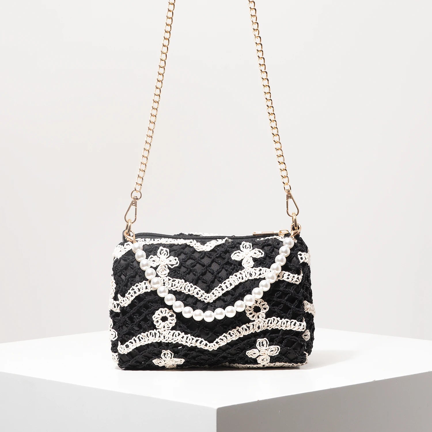 Boho Beach Bags for Women，Pearl Bag，Wicker Bag，Premiun Style Tote Bags for Ladies，Vacaition Outfits Women，Travel Must Haves