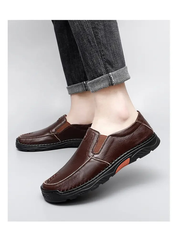 Leather Casual Sneakers for Men Handmade Shoes New Fashion Waterproof Fashion Trendy Male Driving Shoes Versatile Hiking Shoes