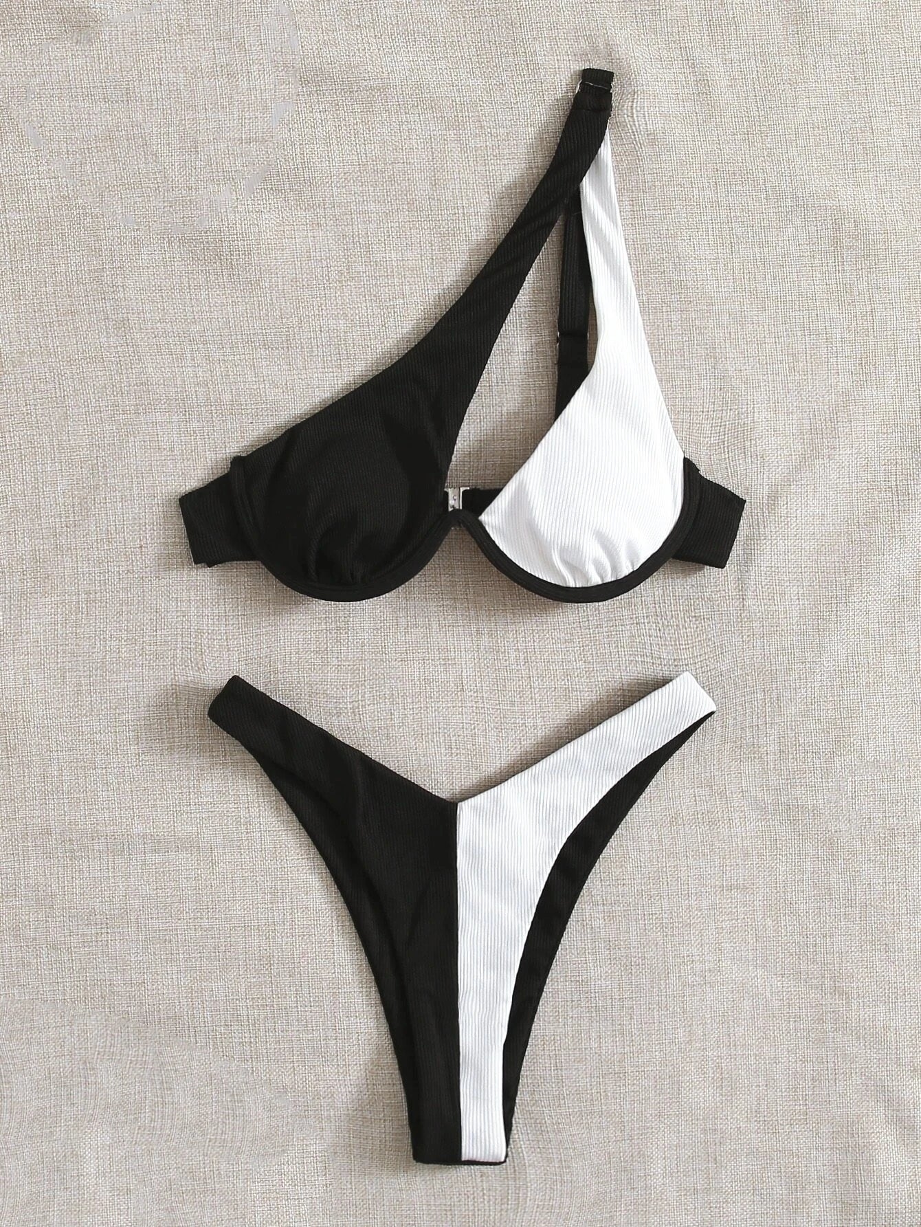 2024 Luxury Two-Pieces Solid Patchwork Underwire Push Up One Shoulder Cut Out Beachwear Swimwear Biqunis Brazilian Thong Bikinis