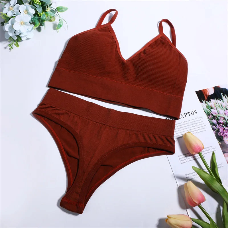 Lingerie Women's UnderwearSexy  Sport BralettSeamless BraSet Low Waist TraceThong Sports Two Piece Bra Woman Clothing Short Sets