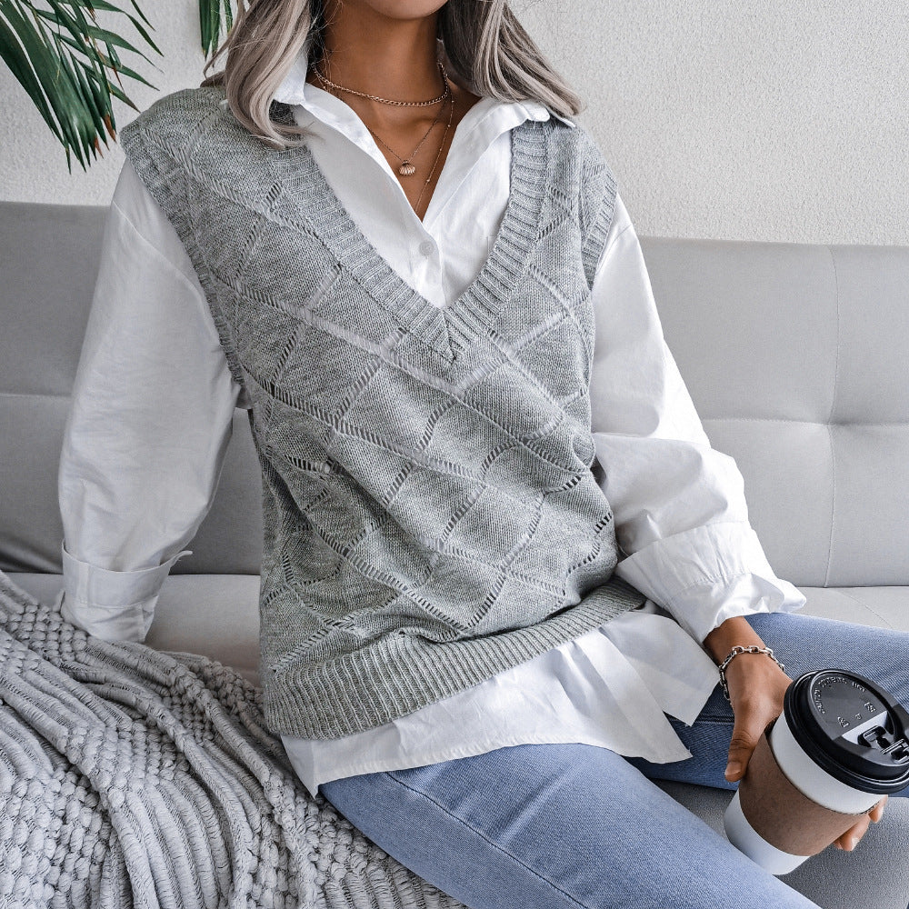 Women's V-neck Hollow Rhombus Casual Knitted Sweater Vest - kinko