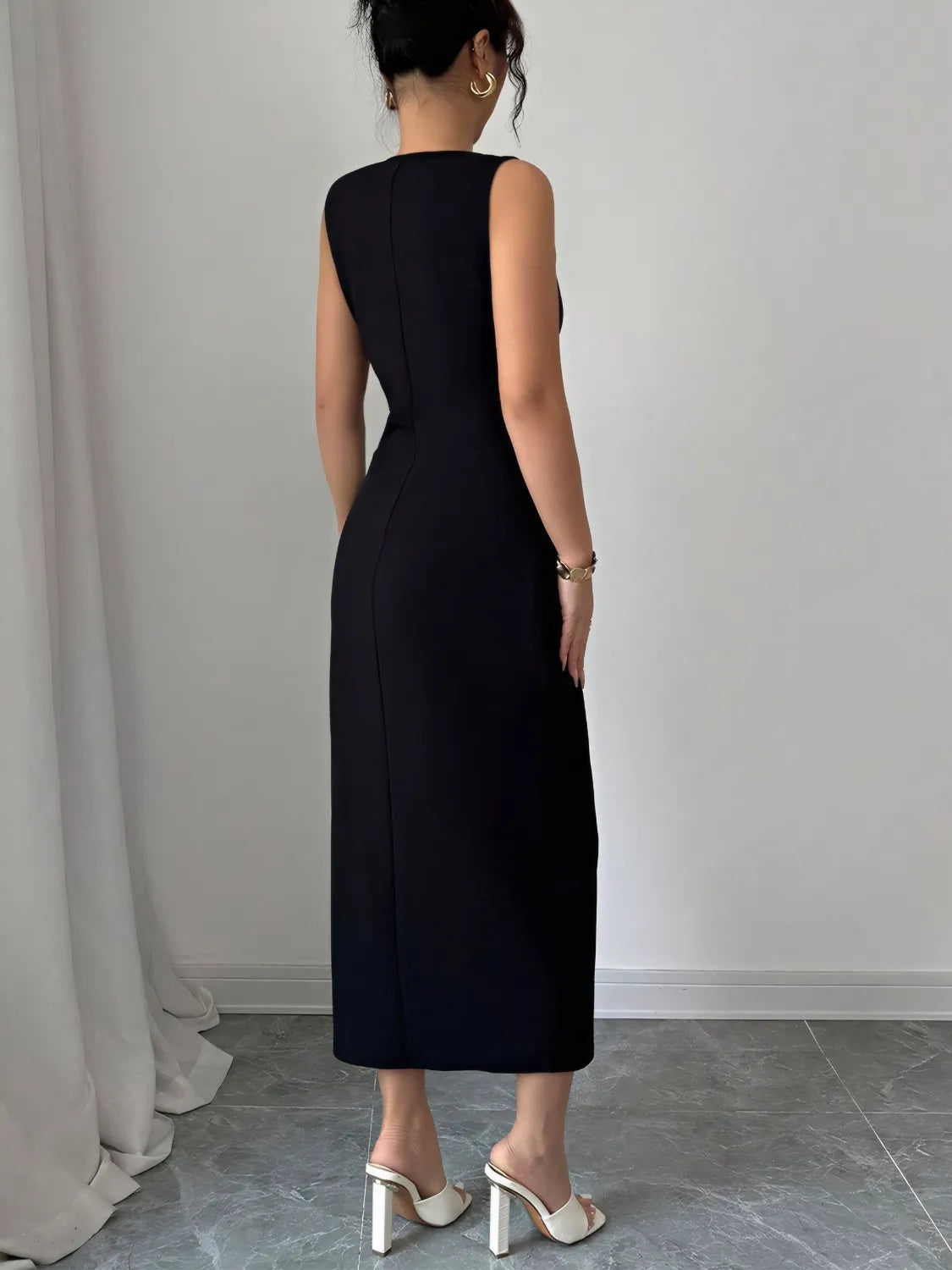 Bow Slit Round Neck Sleeveless Dress - kinko