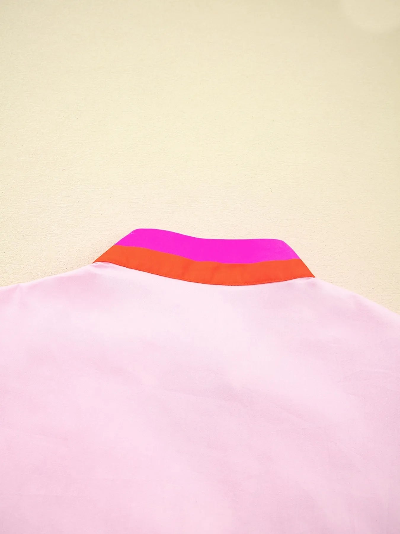 Contrast Trim Notched Short Sleeve Blouse - kinko