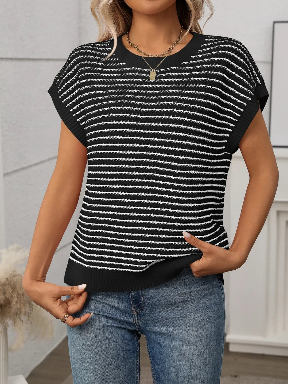 Striped Round Neck Short Sleeve Knit Top - kinko