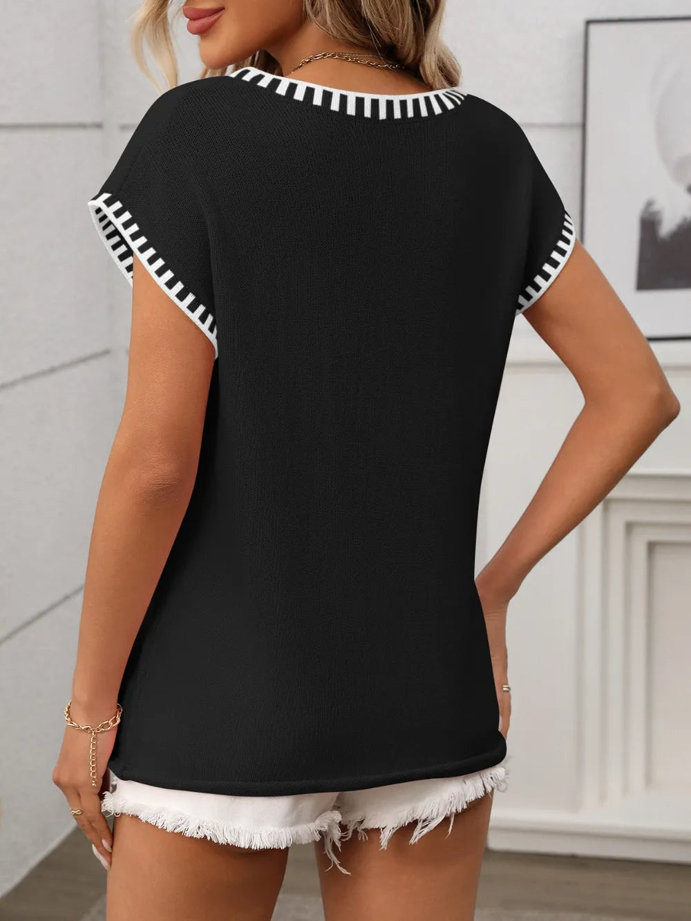 Contrast Trim V-Neck Short Sleeve Knit Top - kinko