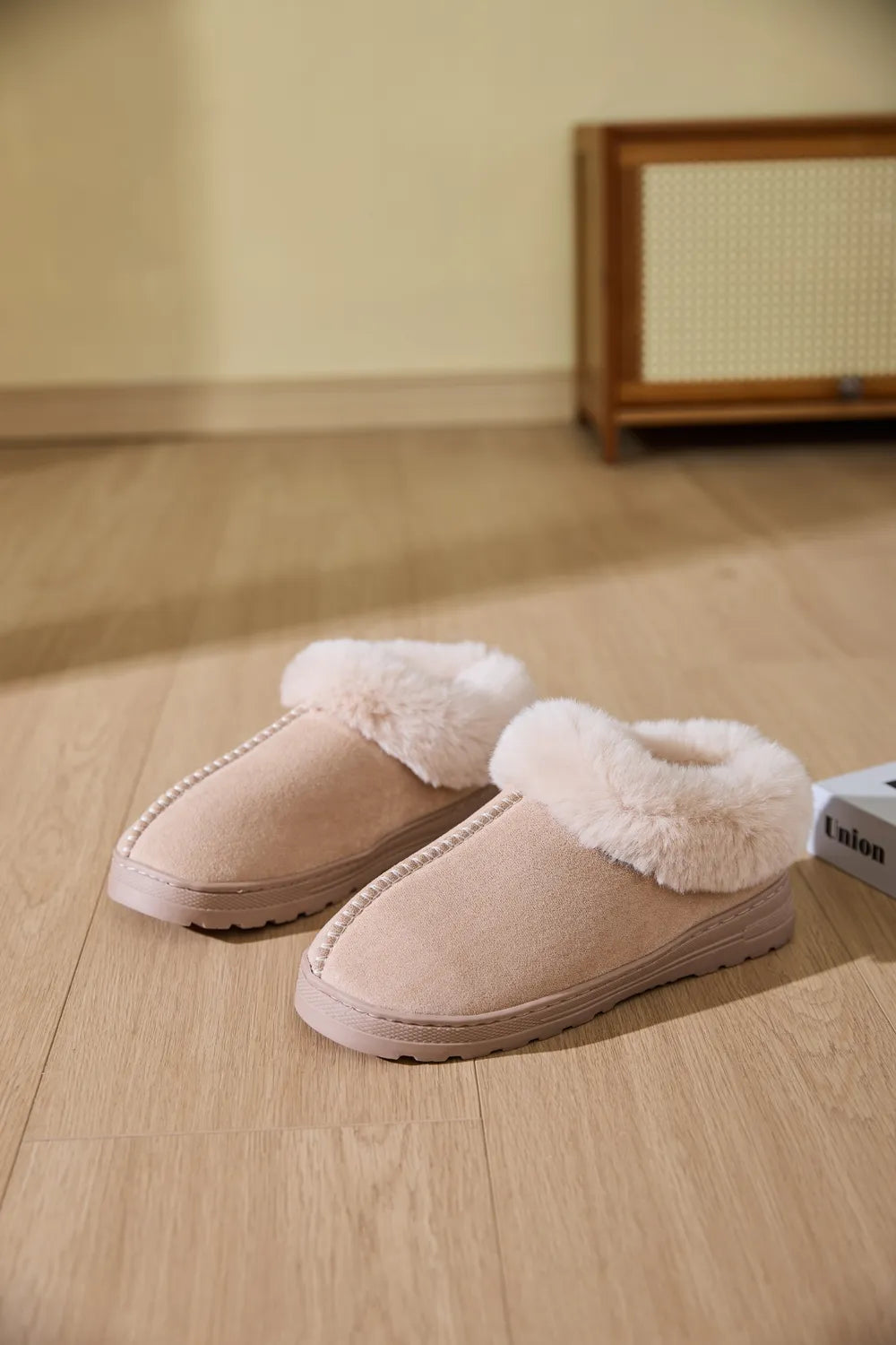 Faux Fur Round Toe Platform Slippers - kinko