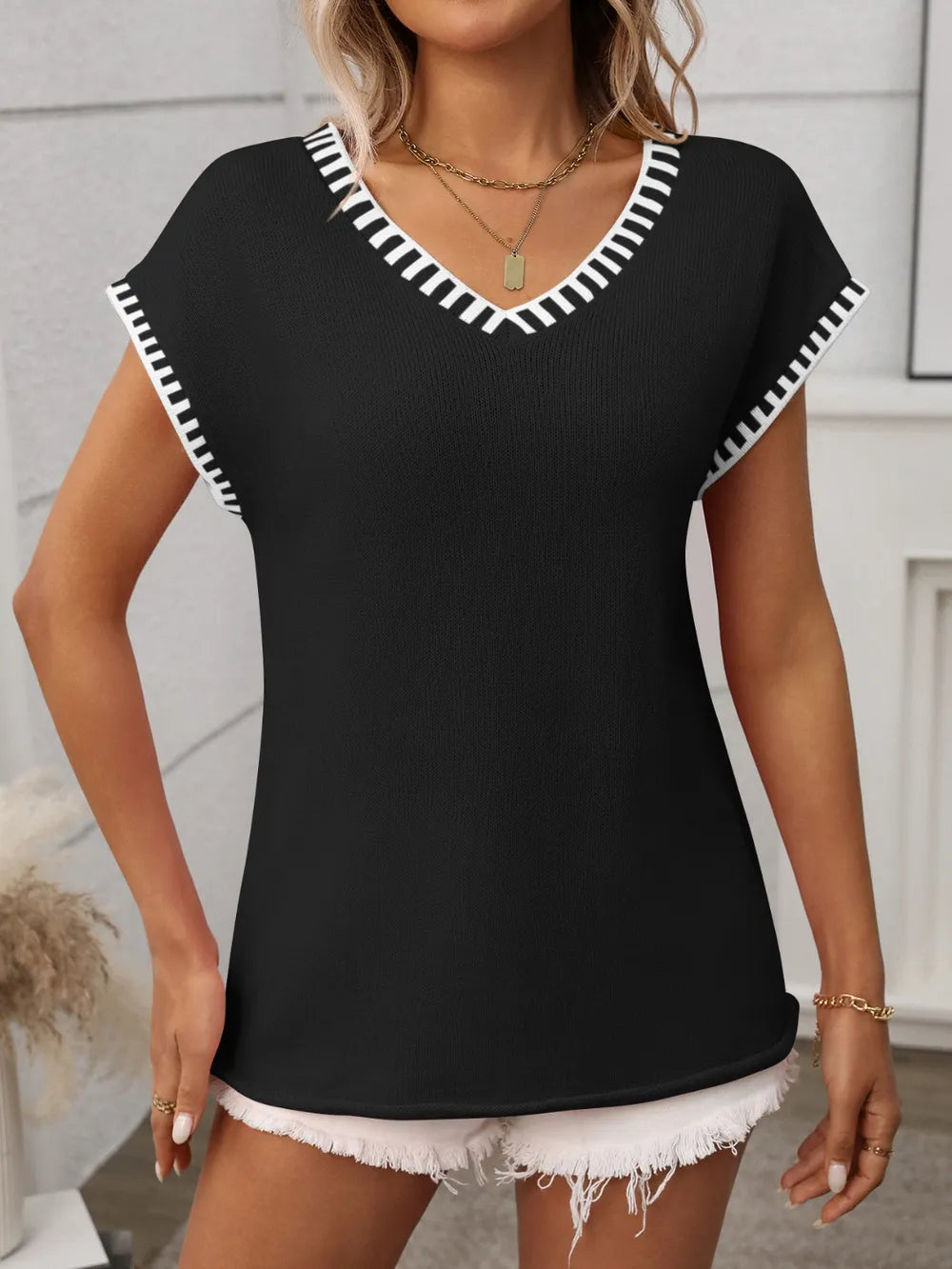 Contrast Trim V-Neck Short Sleeve Knit Top - kinko
