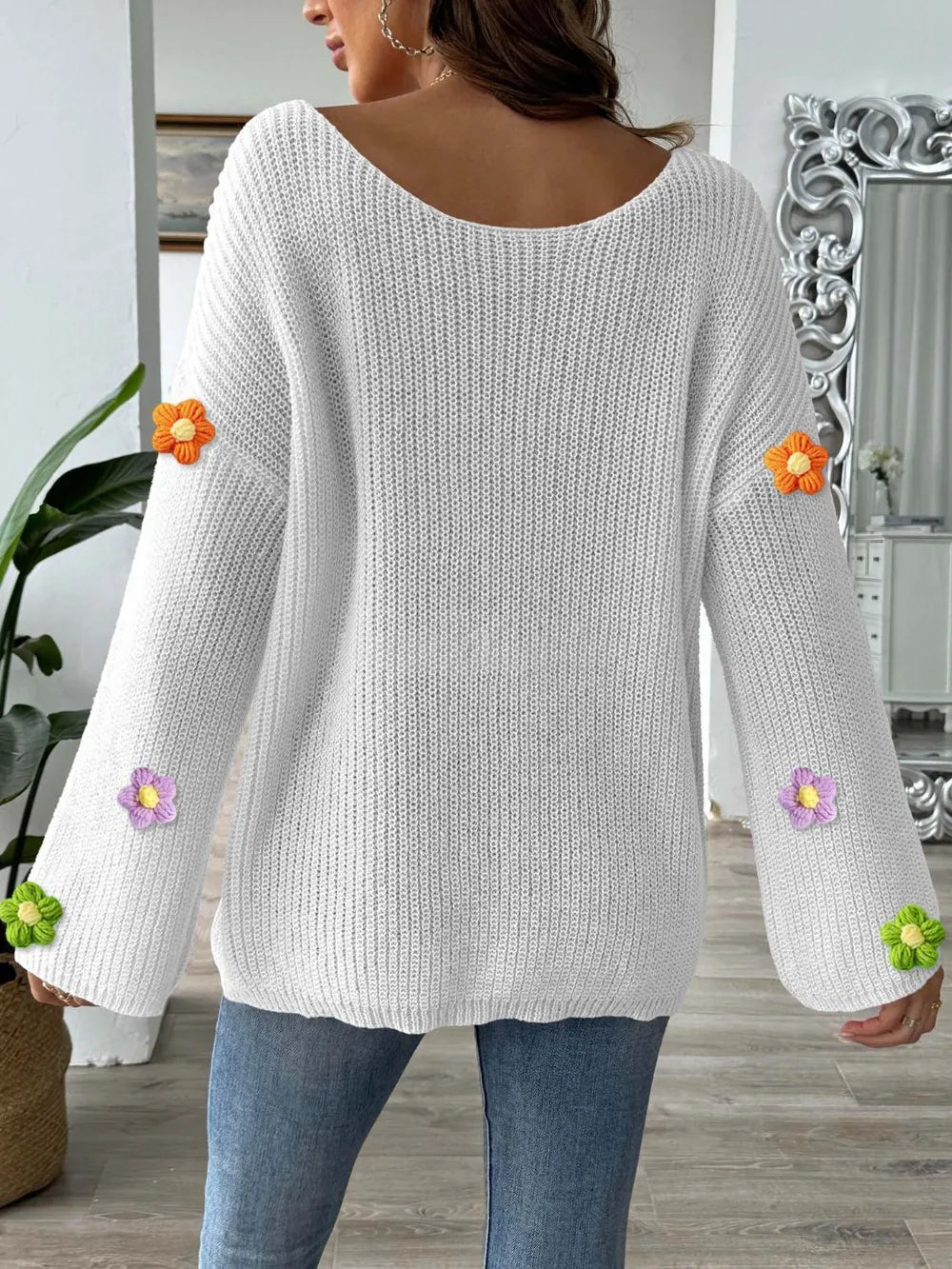 Flower Round Neck Long Sleeve Sweater - kinko