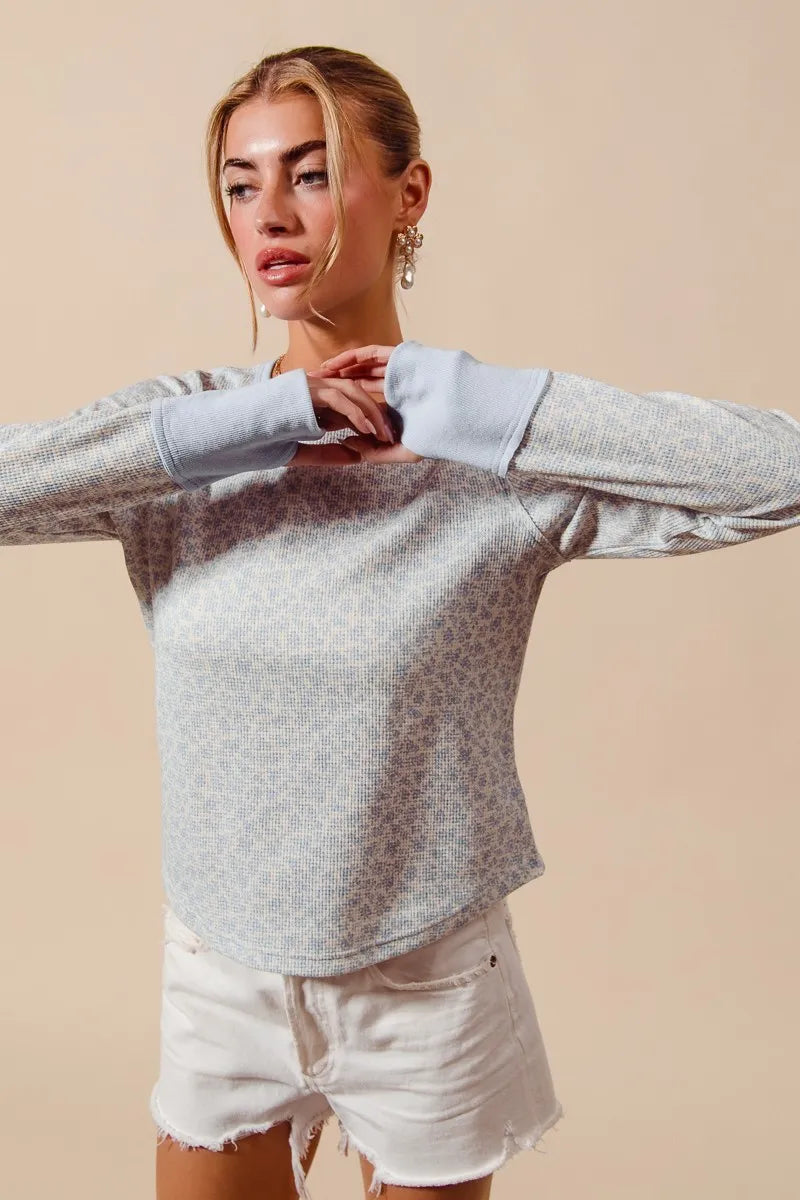 SO ME Textued Floral Knit Top with Contrast Cuffs - kinko