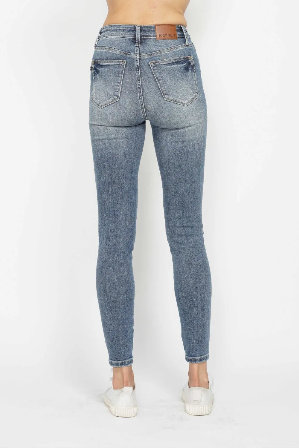 Judy Blue Full Size Tummy Control Contrast Wash Skinny Jeans - kinko