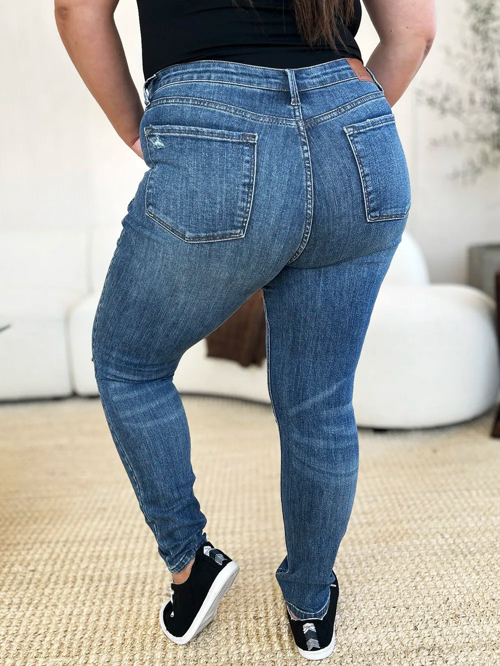 Judy Blue Full Size Mid Waist Distressed Slim Jeans - kinko
