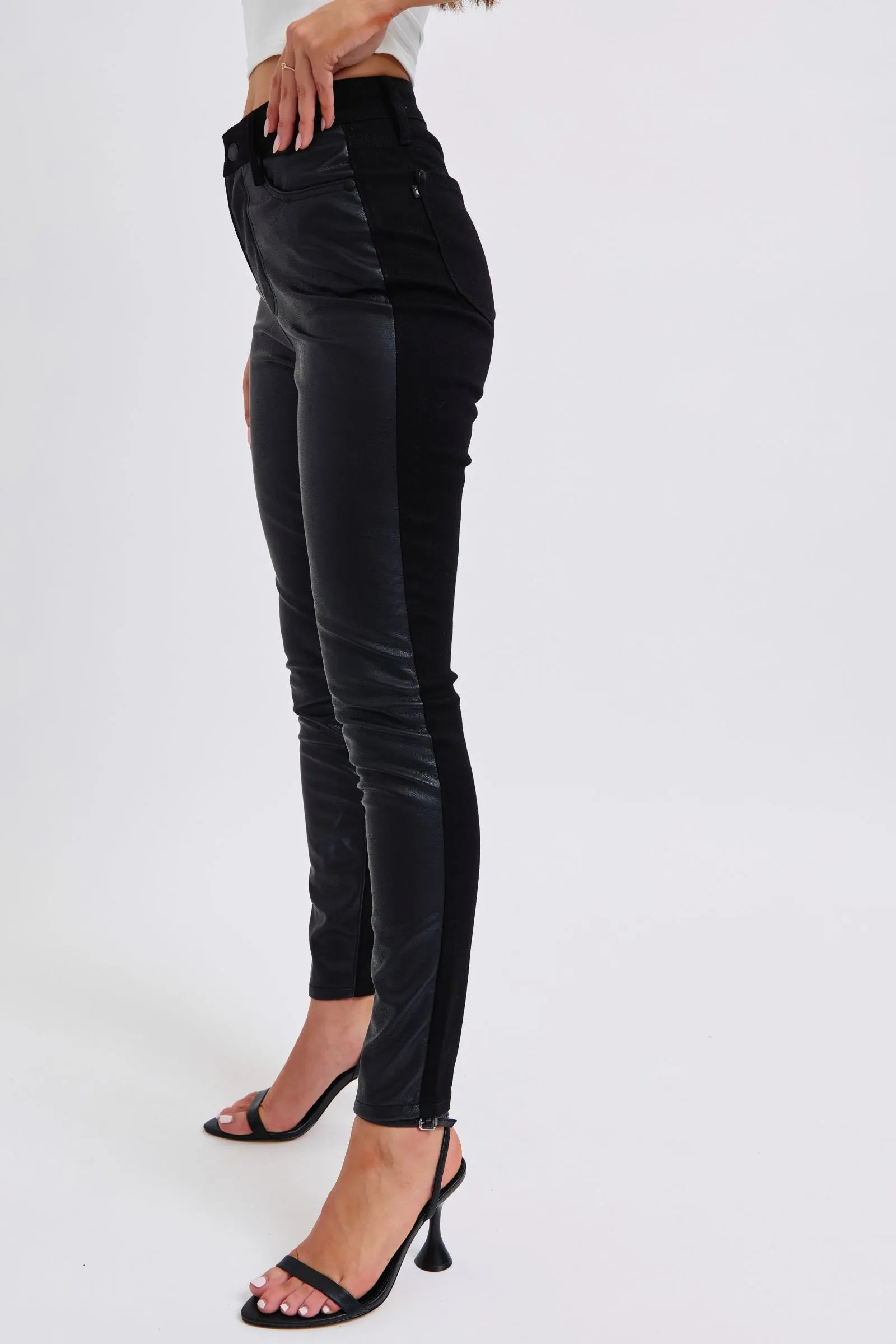 Judy Blue Plus Size HW Faux Leather Skinny Pants - kinko
