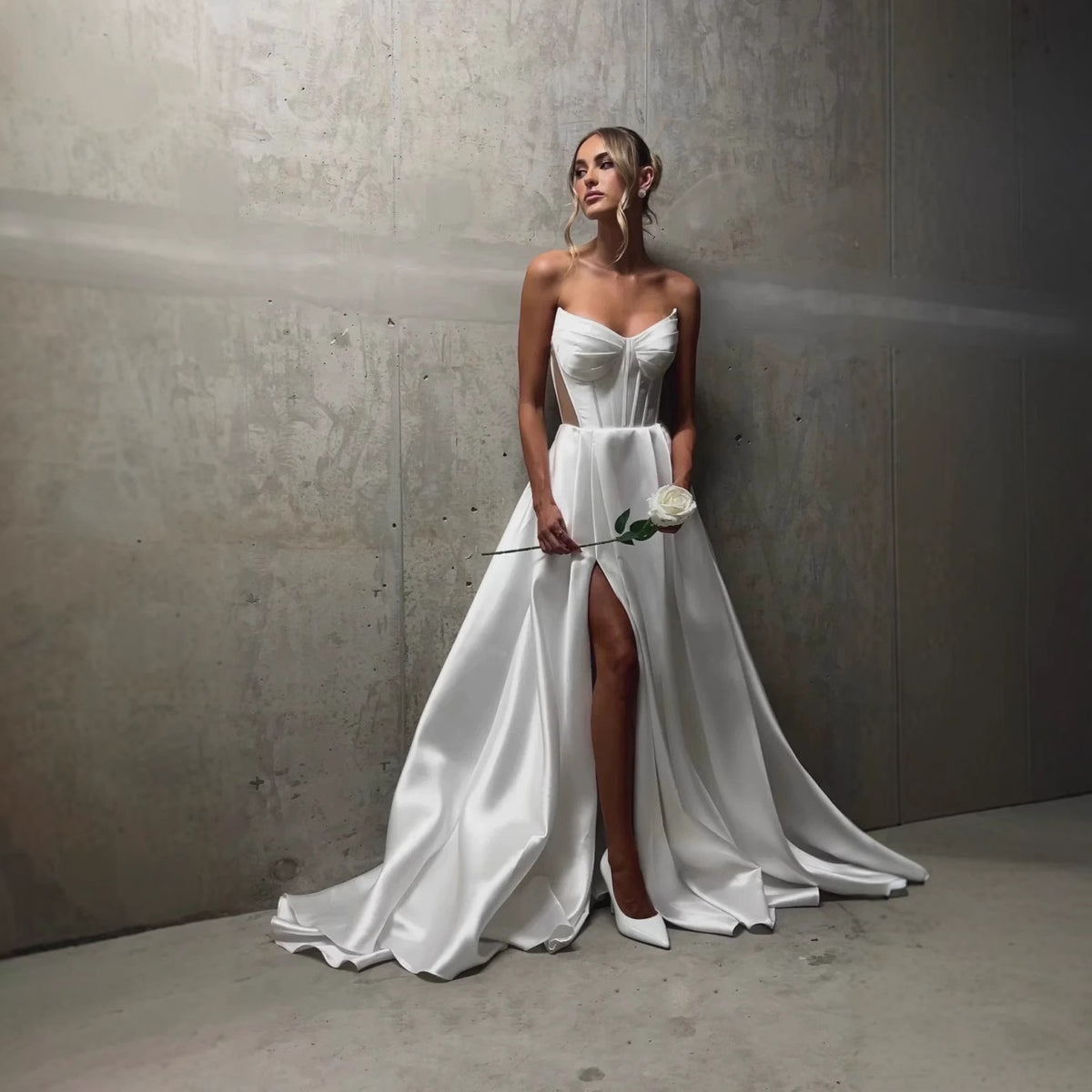 White Satin Slit Pocket Bandage Wedding Dress - kinko