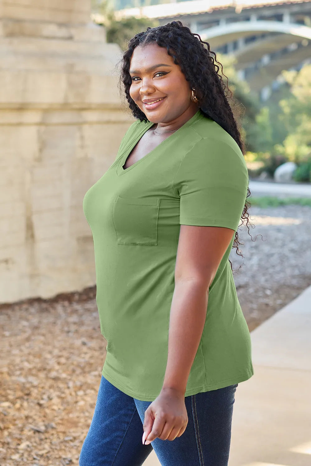 Basic Bae Bamboo Full Size V-Neck Short Sleeve T-Shirt - kinko